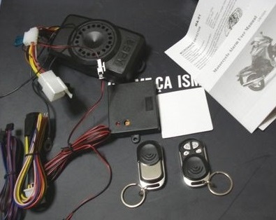 SPY LM100 箱の中身