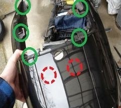 リアカバーを外す