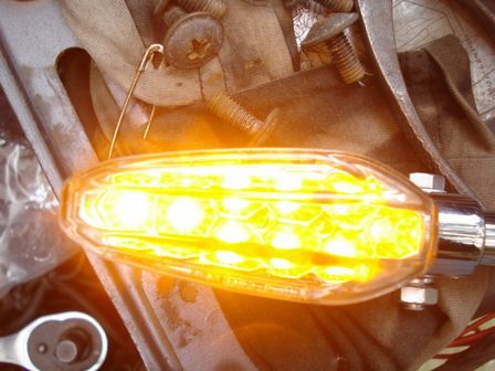 LEDウィンカー明るさ