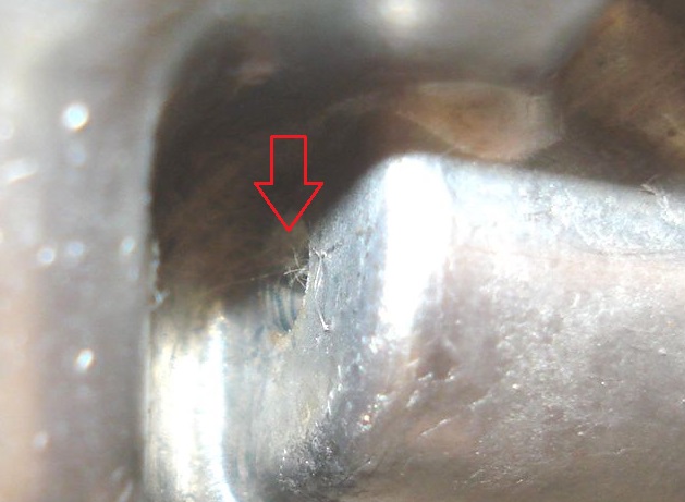 キャブのドレンに詰まった繊維