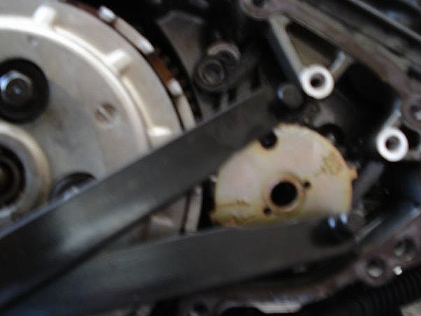 一方は穴にかける、一方は穴にかけない