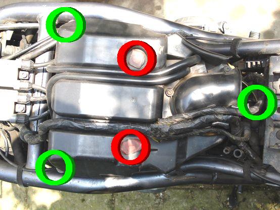 エアクリーナー上ぶた