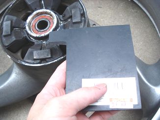 ホームセンターで買ったゴム板