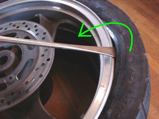 ホイールの外側にタイヤを