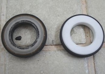 メカニカルシールをインペラに圧入