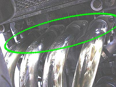 マフラー前方ボルト