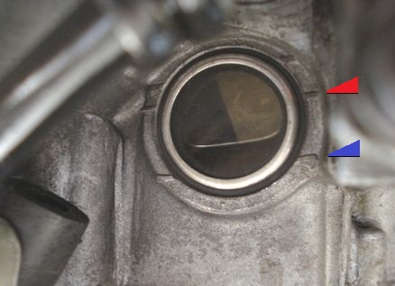 エンジンオイル のぞき窓 LOWER UPPER