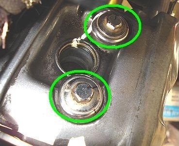 エンジンカバー