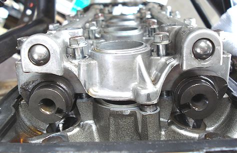 カムシャフトキャップ締め