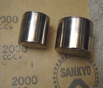 キャリパーピストン清掃