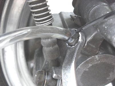 ブリーダーからまだ細かな気泡