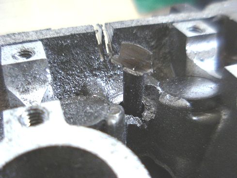 ヘッド破壊、ボルト外す