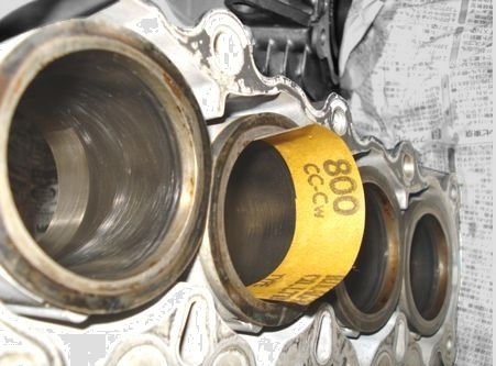 ペーパーでシリンダーホーニング