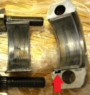 コンロッドメタルこじる場所