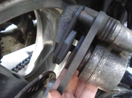 ブレーキパッド装着完了