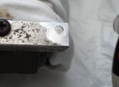 ネジの頭を飛ばした