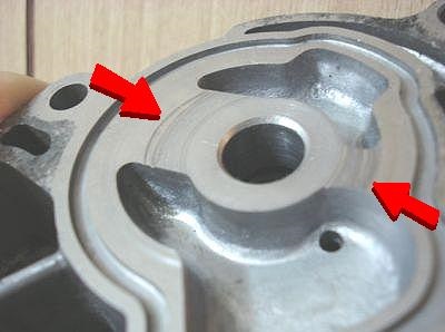 ウォーターポンプボディ裏側の傷