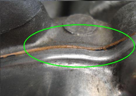 ガスケットシートから染み出した粘性体